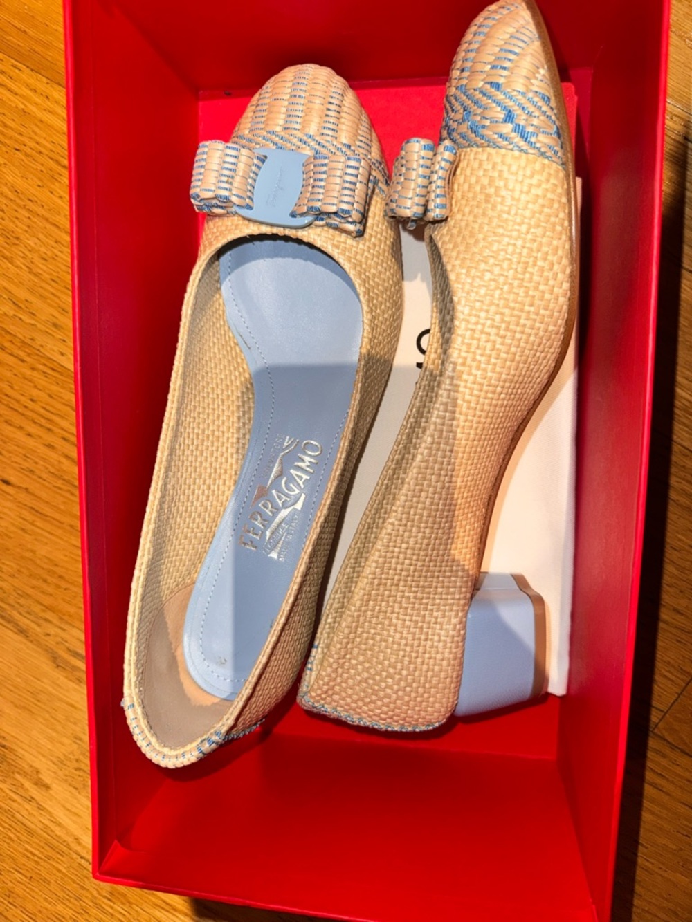 Super cute  Ferragamo Vara Bow